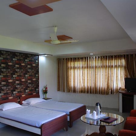 Hotel Grand Arjun Rāipur Exterior foto